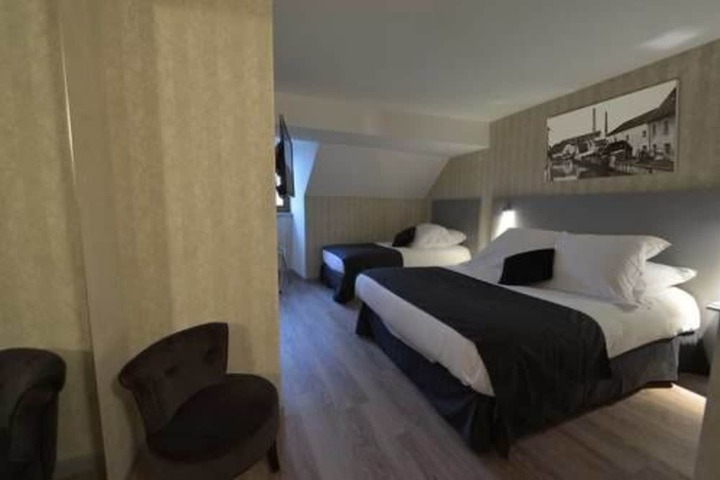 Room 2 of 7