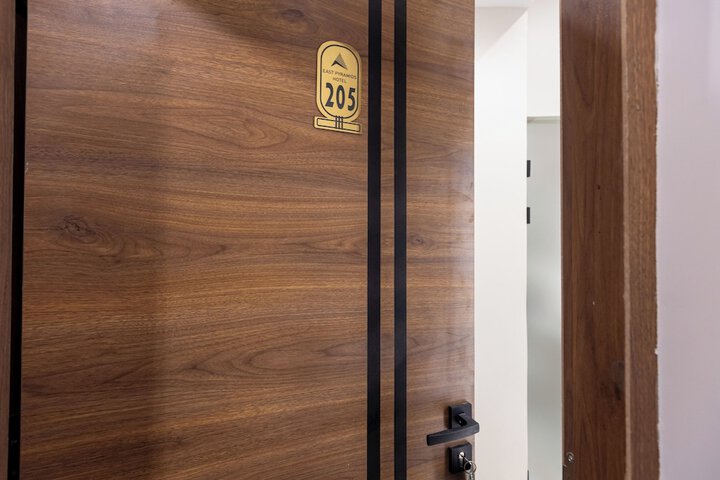 Room 17 of 74