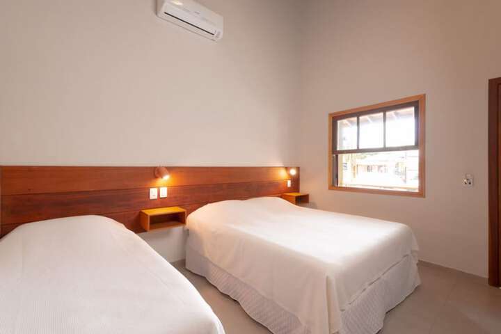 Room 4 of 99