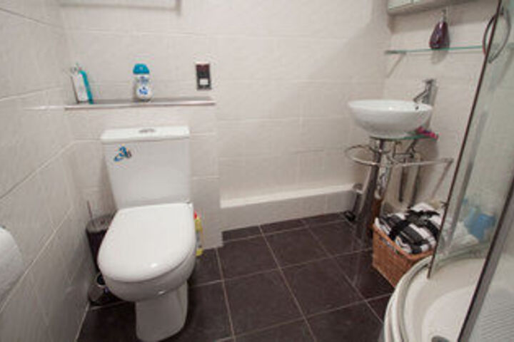 Room 2 of 22