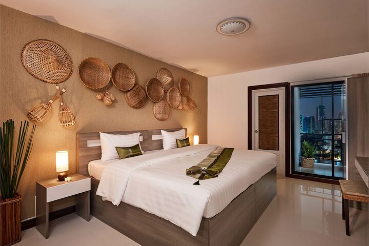 Room 12 of 51