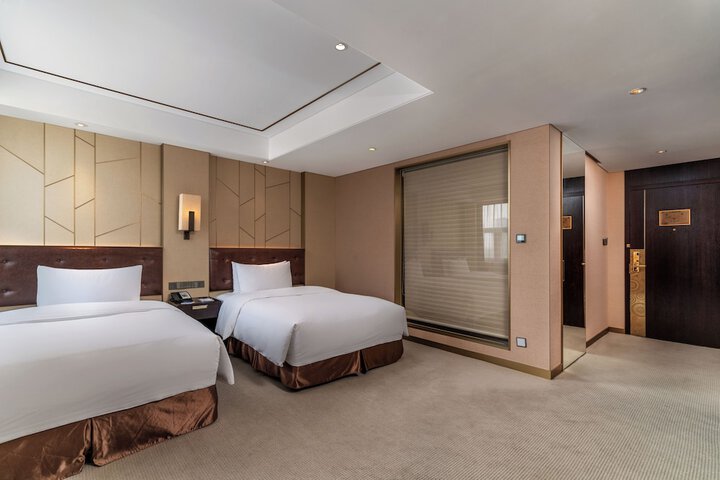 Room 22 of 49