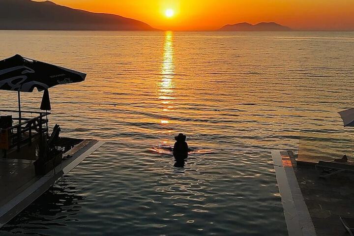 Dukes Albania