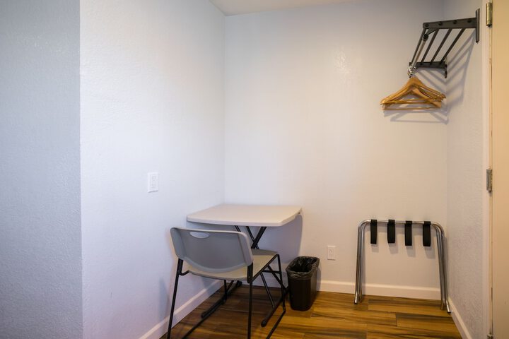 Room 9 of 43