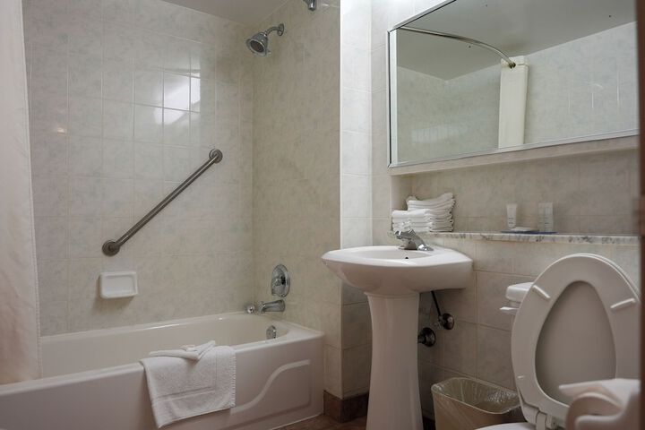 2 Double Beds (5 of 25)