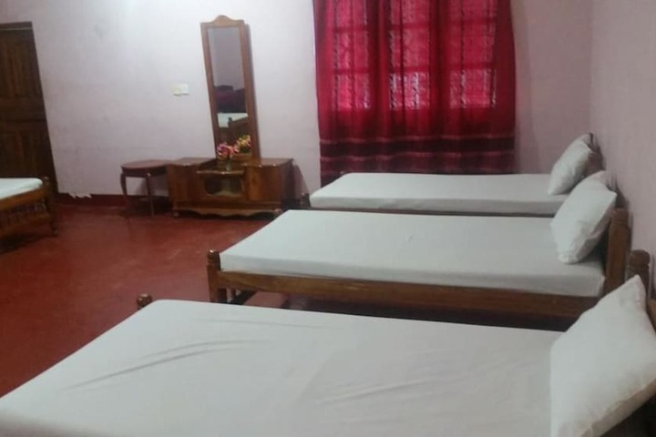 Room 7 of 19