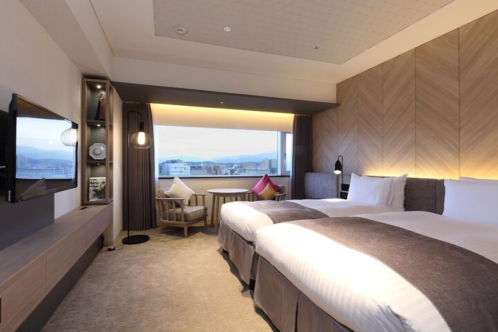 Room 10 of 120
