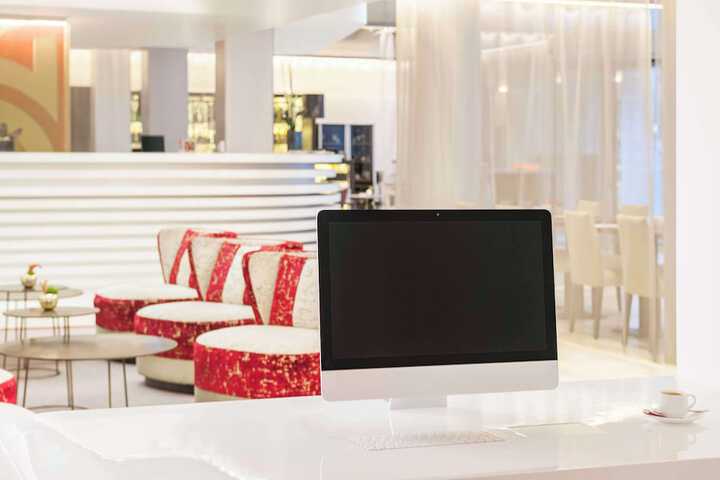 Guest Lobby