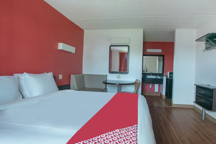 Room 4 of 30