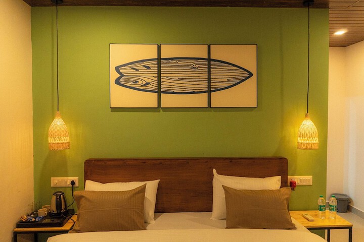Room 10 of 33