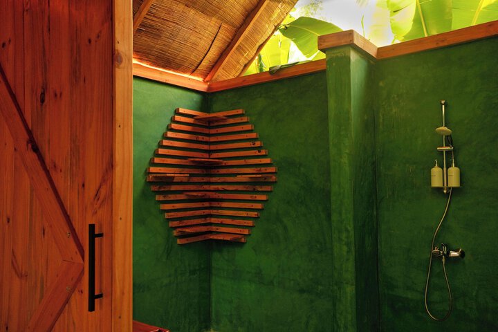 Room 8 of 38