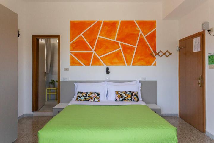 Room 13 of 60