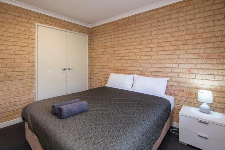 Room 7 of 34