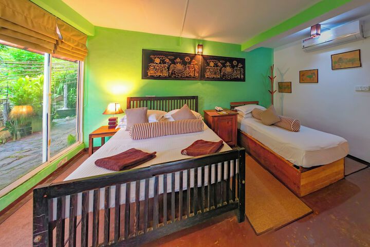 Room 44 of 164
