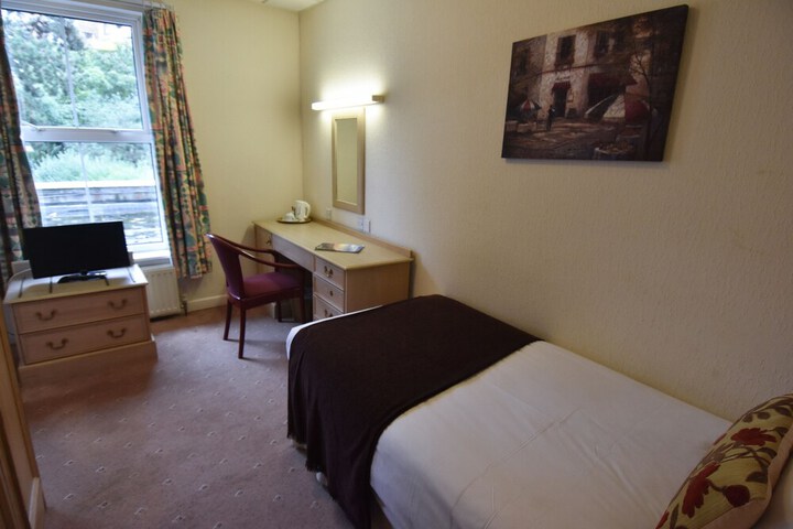 Room 16 of 50
