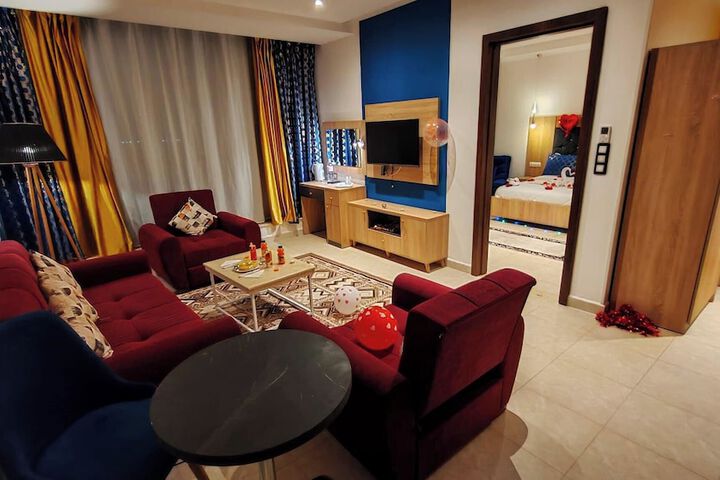 Room 10 of 29