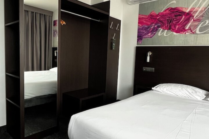 Room 20 of 139