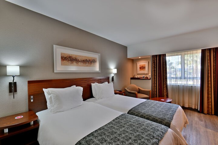 Room 7 of 34