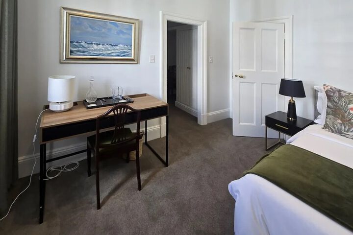 Room 21 of 39