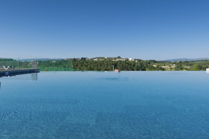Hotel with Pool