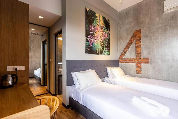 Room 26 of 45