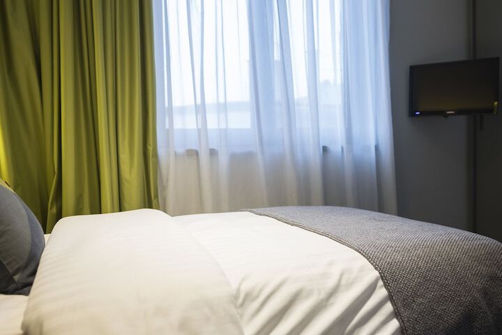 Room 4 of 61