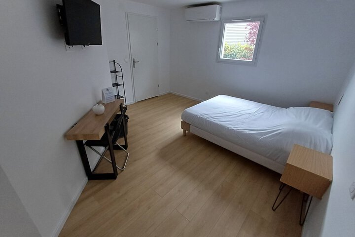 Room 3 of 11