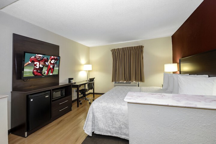 Superior King Bed (5 of 21)