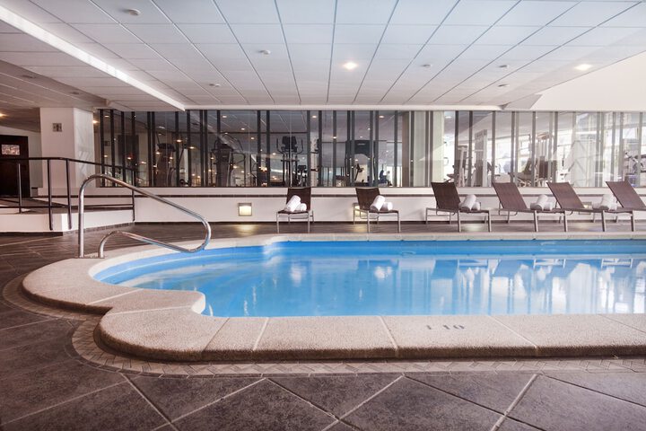 Pool Hotel
