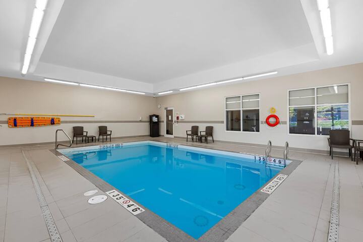 Pool 40 of 62