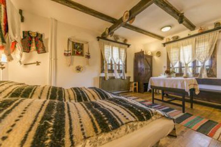Room 12 of 49