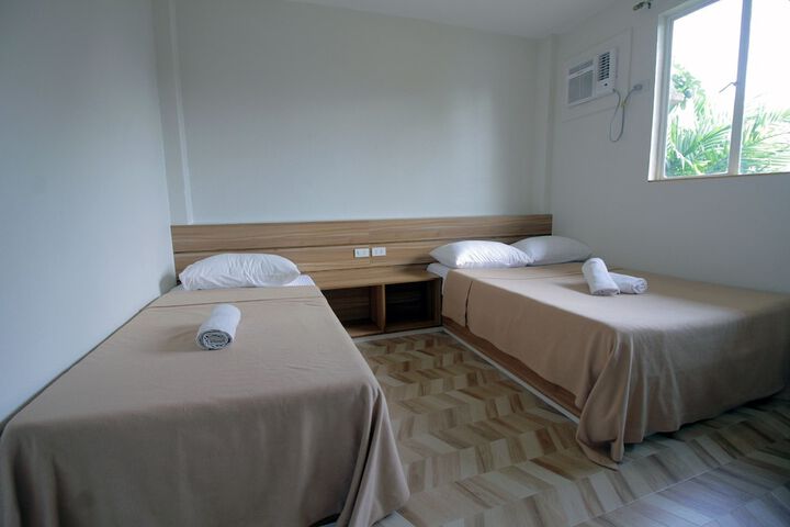 Room 10 of 40