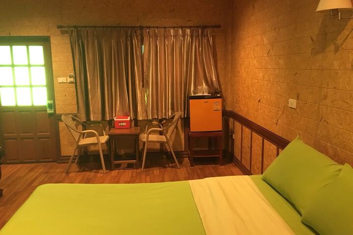Room 9 of 22