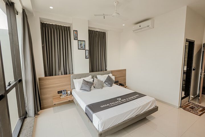 Room 30 of 37