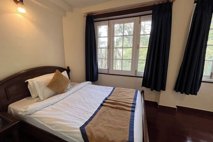 Room 52 of 174