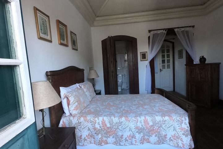 Room 32 of 124