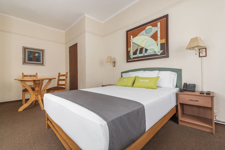 Room 10 of 41