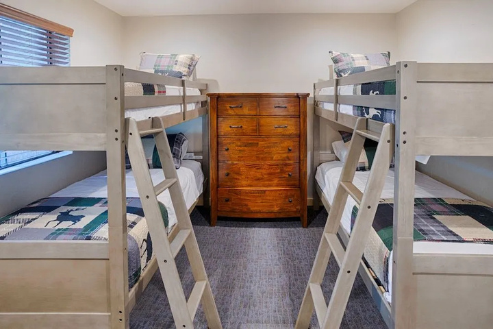 Room 3 of 17