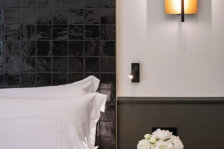 Room 6 of 24