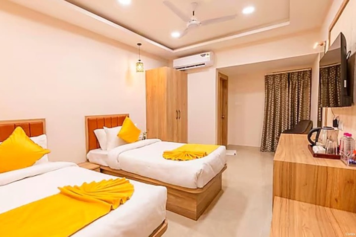 Room 4 of 15
