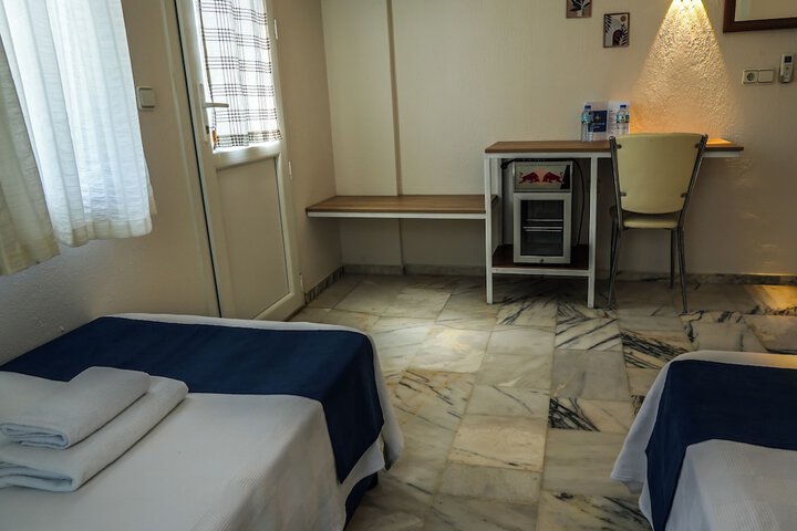Room 13 of 62