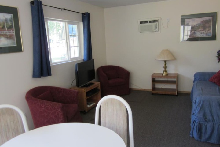 Room 34 of 69