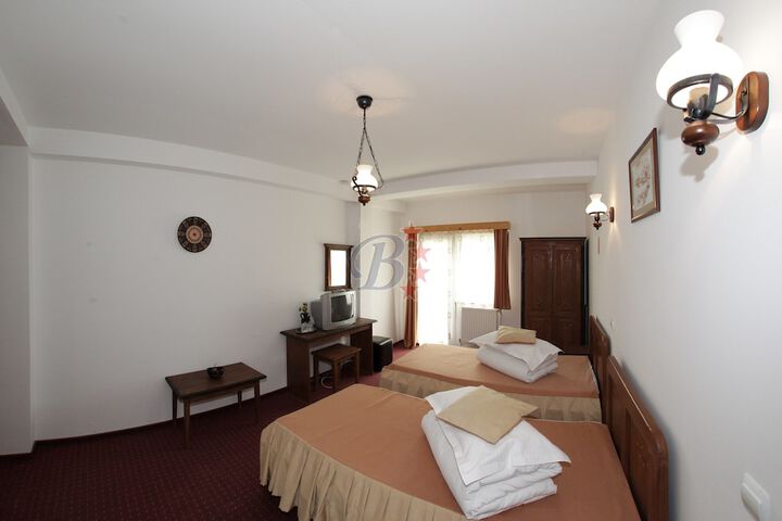 Room 17 of 52