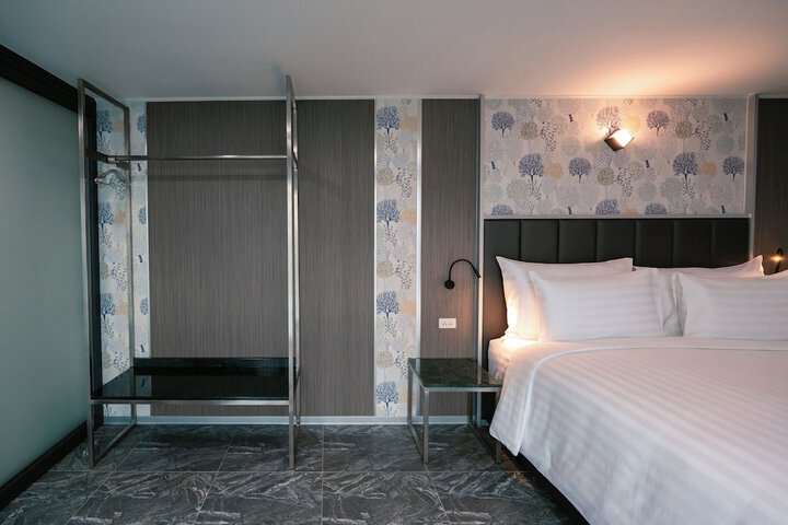 Room 32 of 138