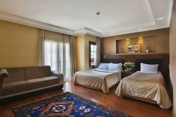 Room 16 of 37