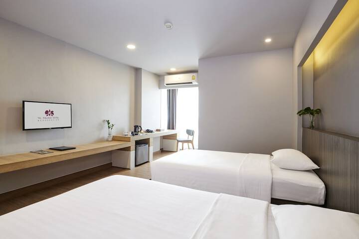 Room 27 of 157