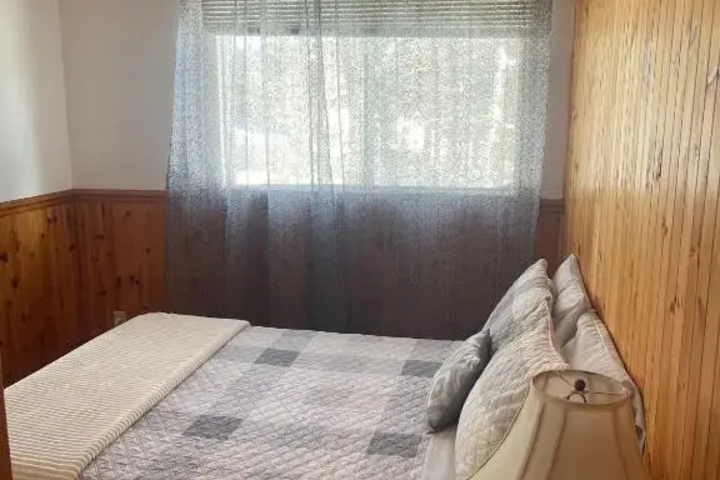 Room 5 of 13
