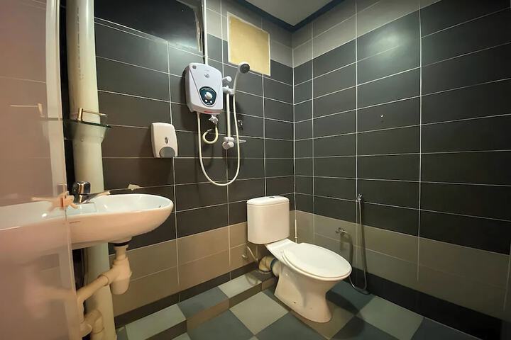 Clean Restrooms