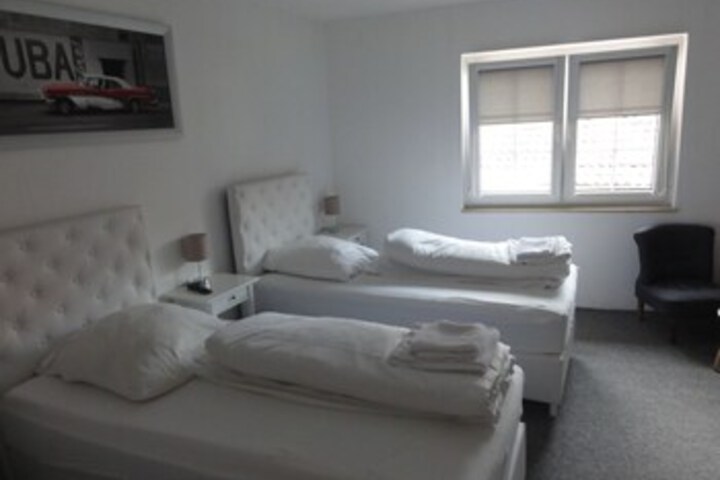 Room 17 of 25