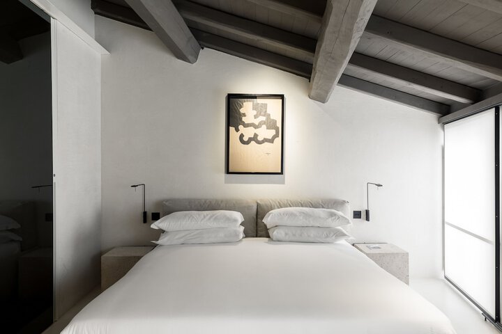 Room 7 of 68